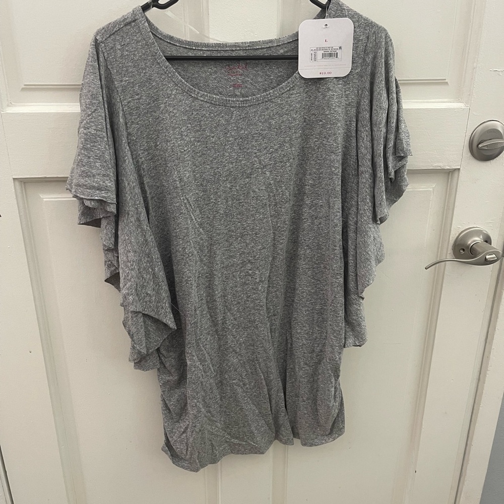 Woman’s maternity top